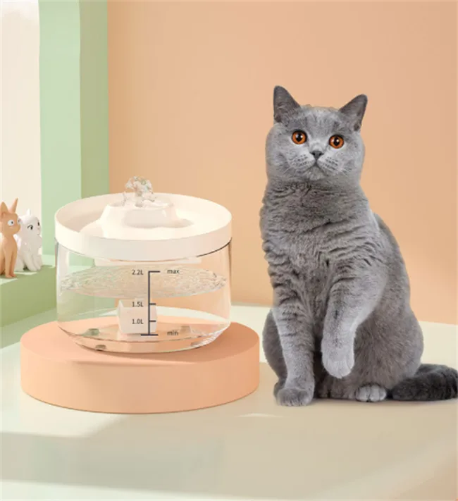 Compact 2.2L Pet Water Fountain, Ultra-Quiet with Filter - detail